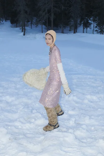 Look 25